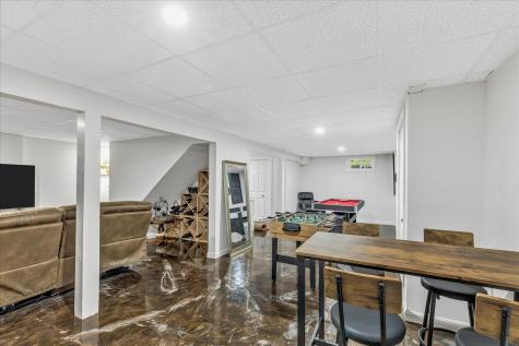 20 Windsor Way Mashpee MA 02649