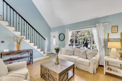 20 Windsor Way Mashpee MA 02649