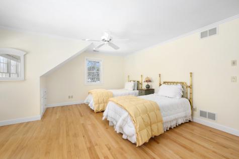 169 Tisquantum Road Chatham MA 02633