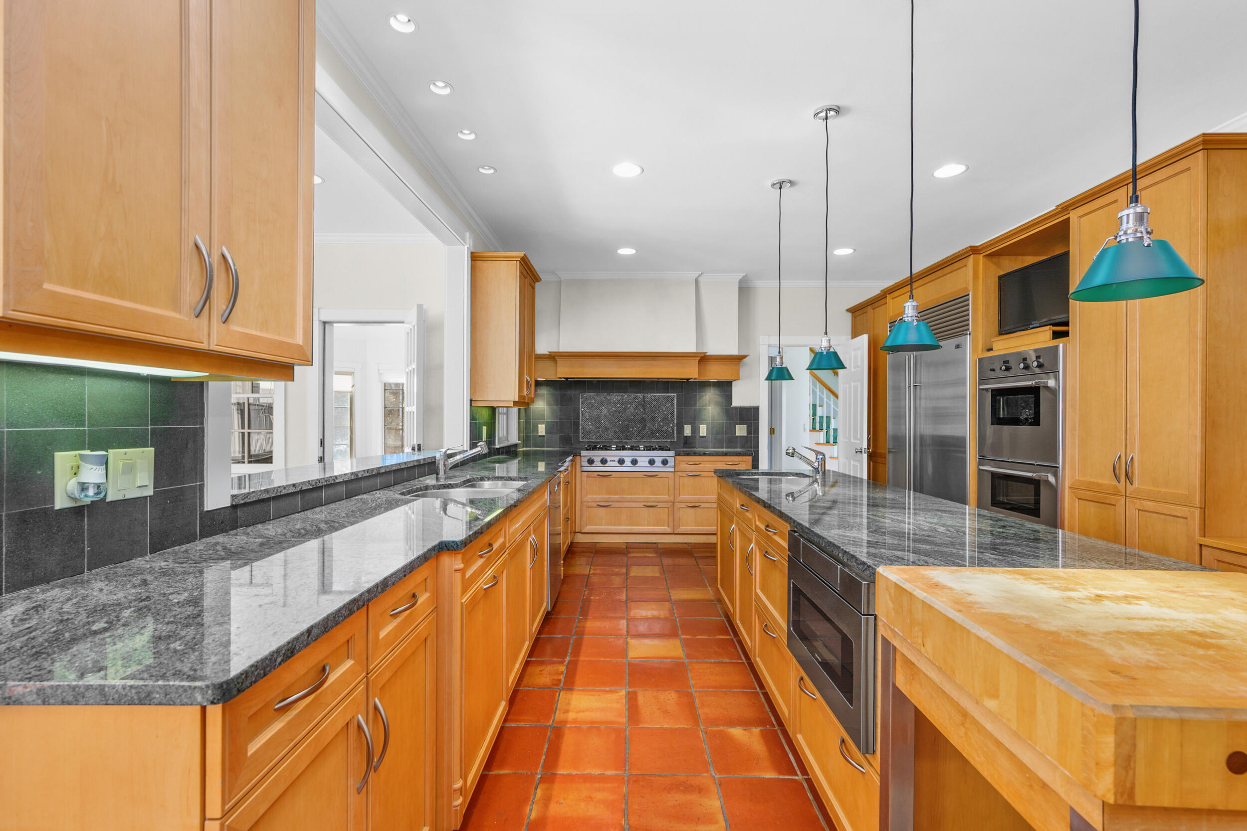 169 Tisquantum Road Chatham MA 02633