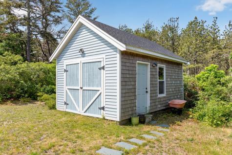 12 Cransbourne Circle Mashpee MA 02649