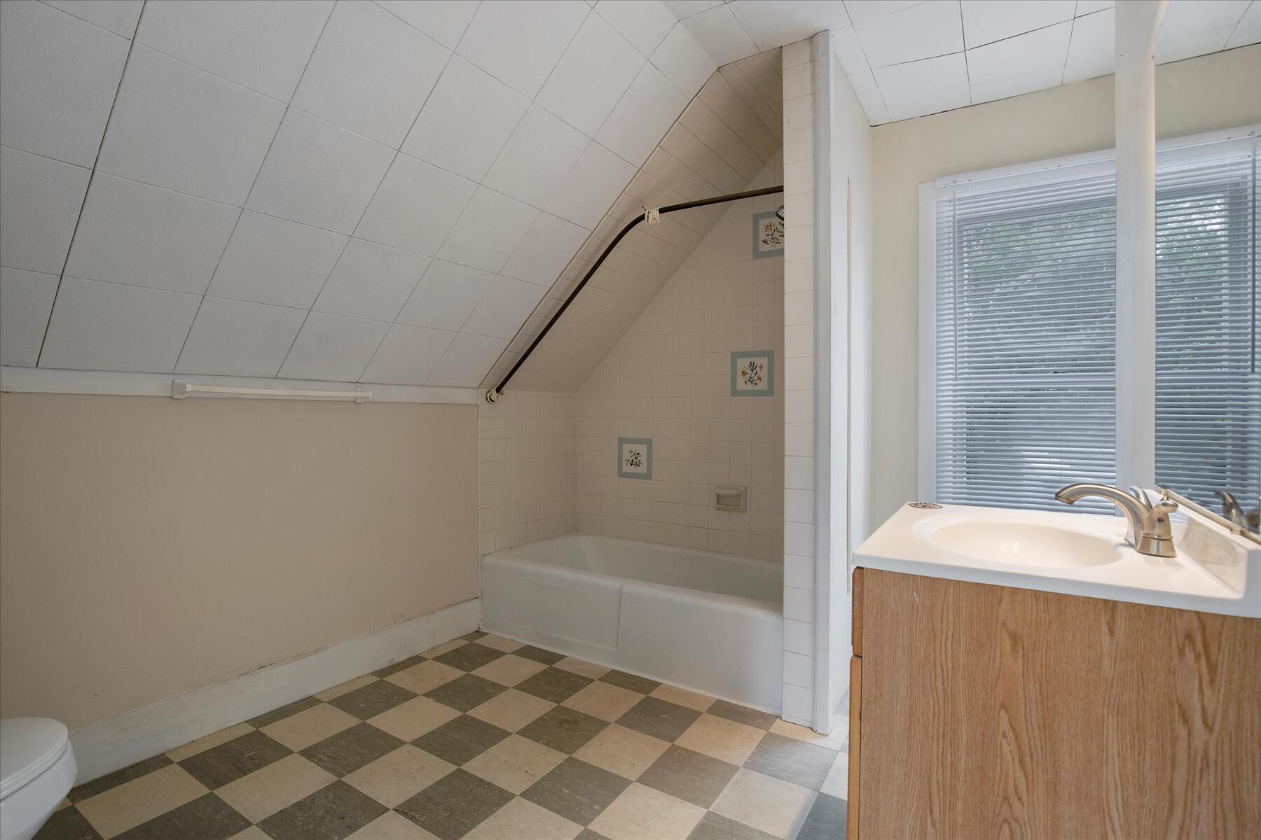 820 Ma-28 Harwich MA 02646