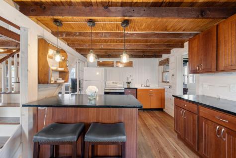 12 Holmes Avenue Kingston MA 02364
