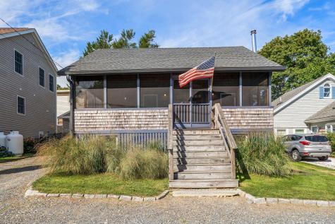 12 Holmes Avenue Kingston MA 02364
