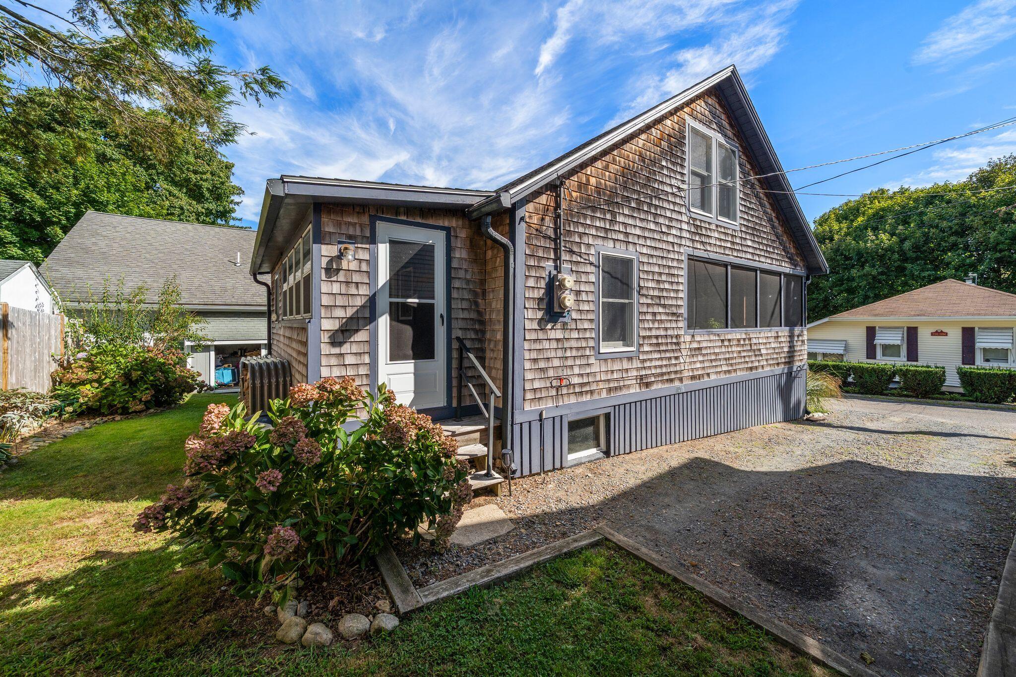 12 Holmes Avenue Kingston MA 02364