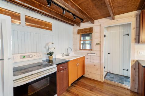 12 Holmes Avenue Kingston MA 02364