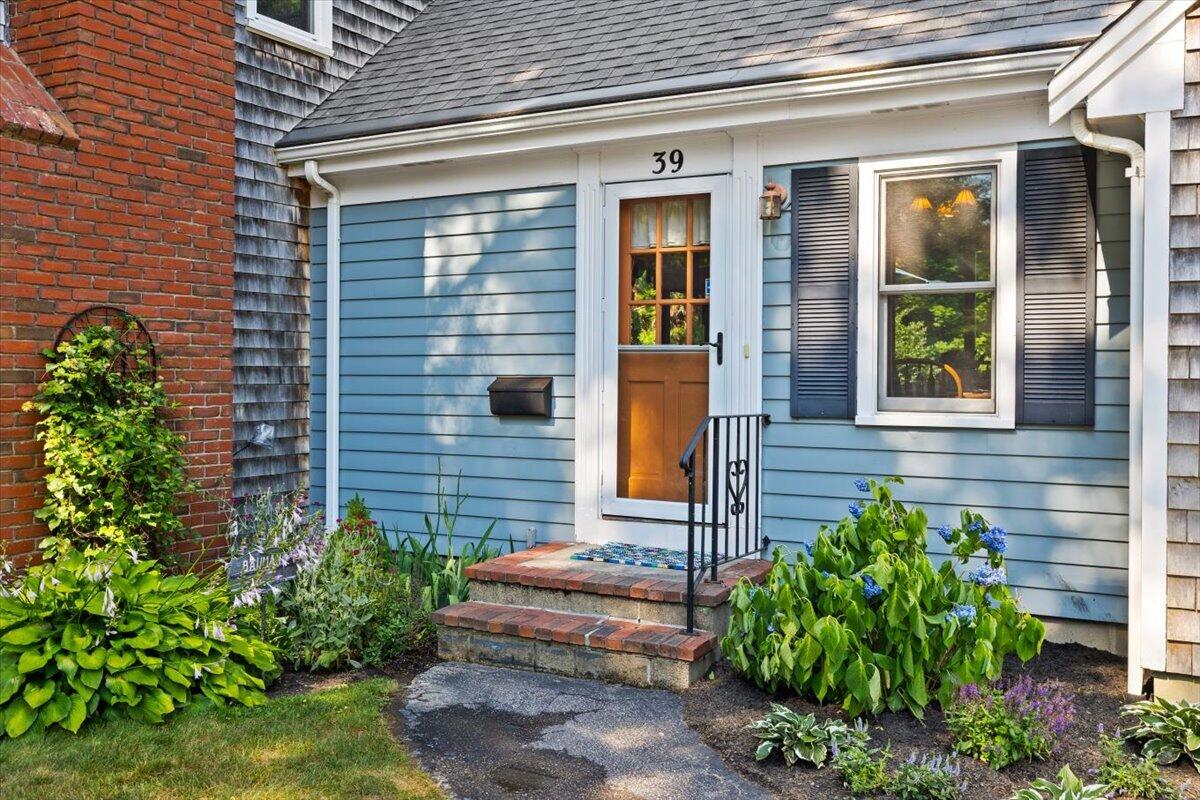 39 Coleridge Drive Falmouth MA 02540