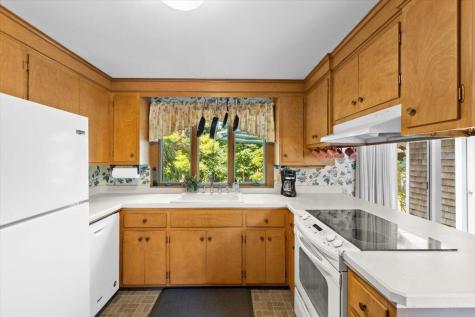 39 Coleridge Drive Falmouth MA 02540