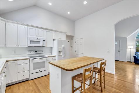 73 Ennsbrook Drive Falmouth MA 02536