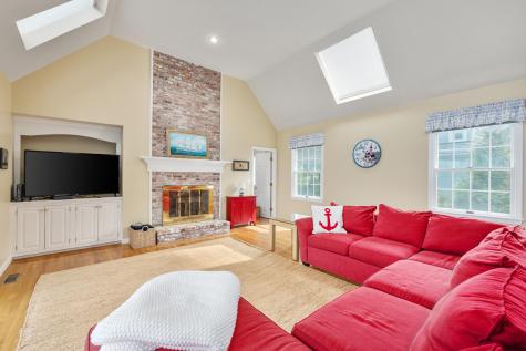 7 Dunes Road Harwich MA 02646