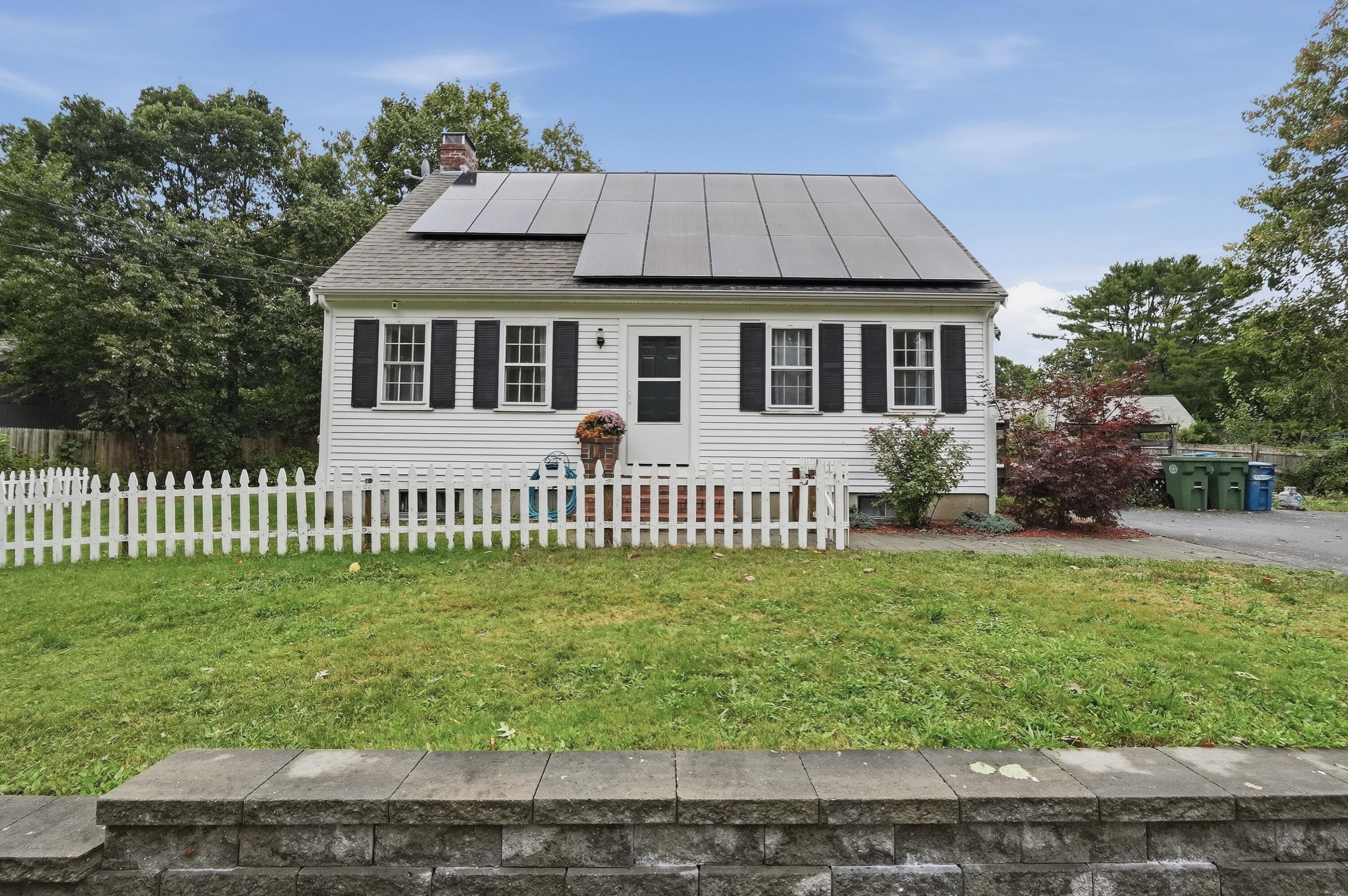 19 Louise Lane East Falmouth MA 02536