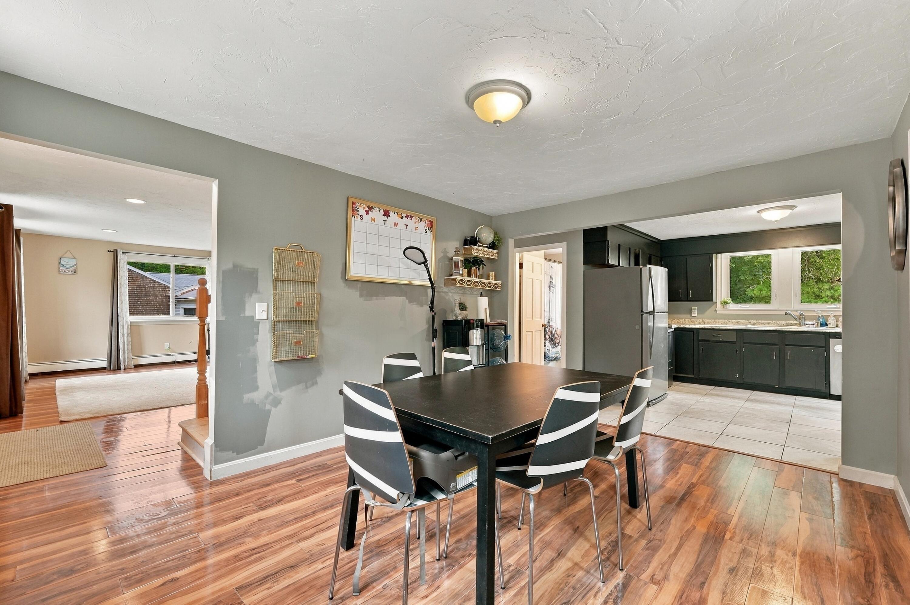 19 Louise Lane East Falmouth MA 02536