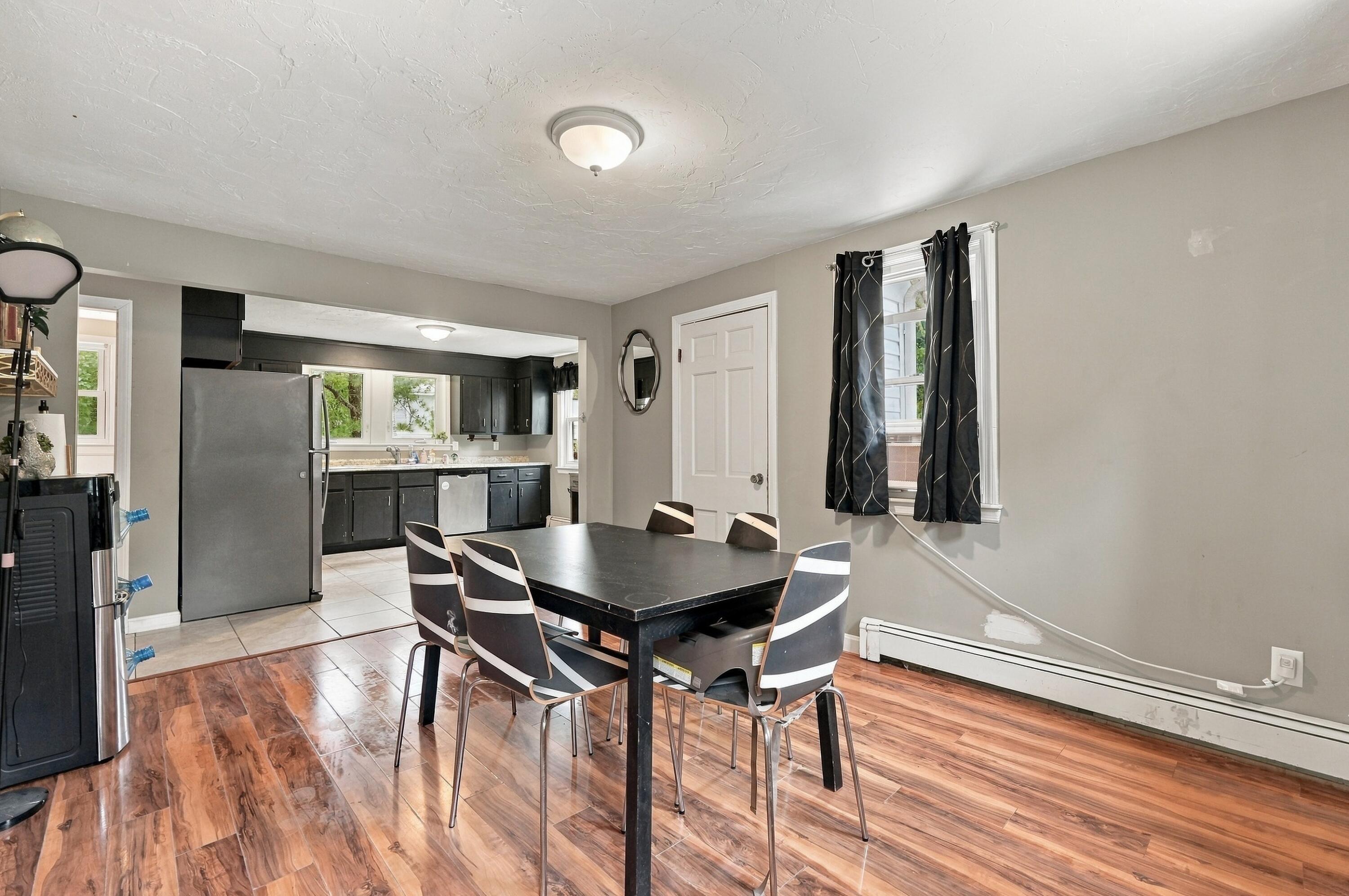 19 Louise Lane East Falmouth MA 02536