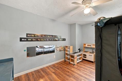 19 Louise Lane East Falmouth MA 02536