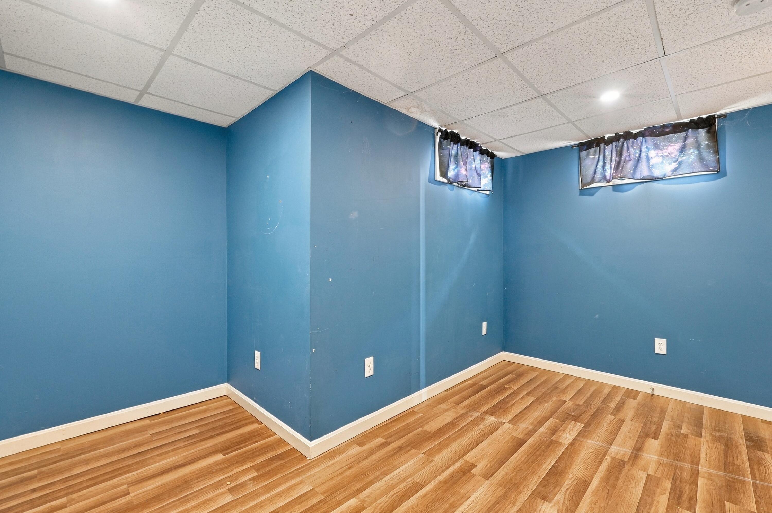 19 Louise Lane East Falmouth MA 02536