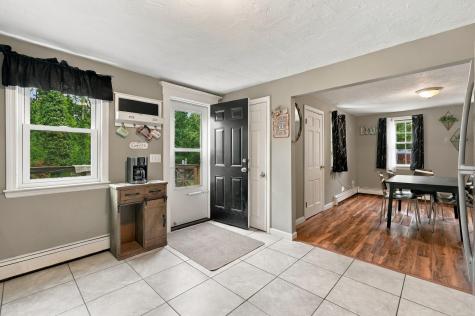 19 Louise Lane East Falmouth MA 02536