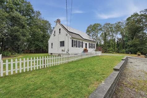 19 Louise Lane East Falmouth MA 02536