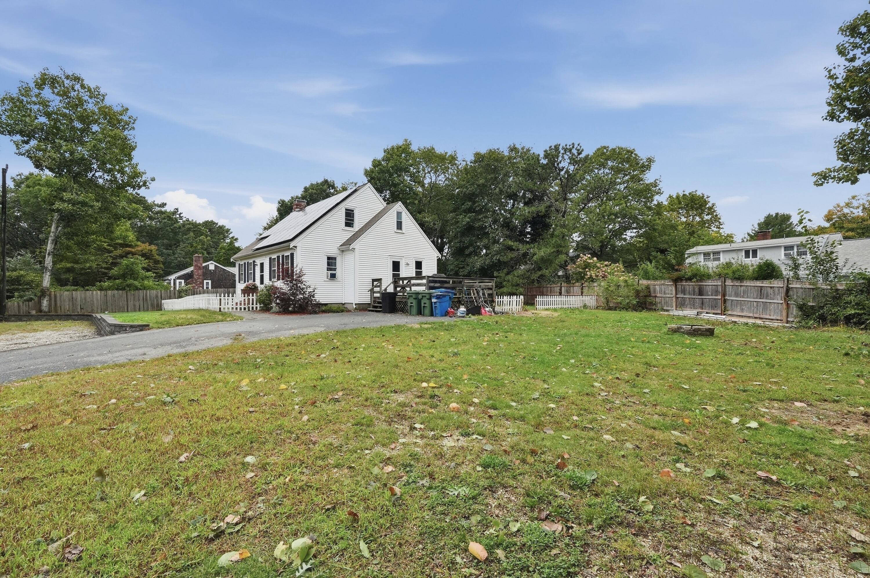 19 Louise Lane East Falmouth MA 02536