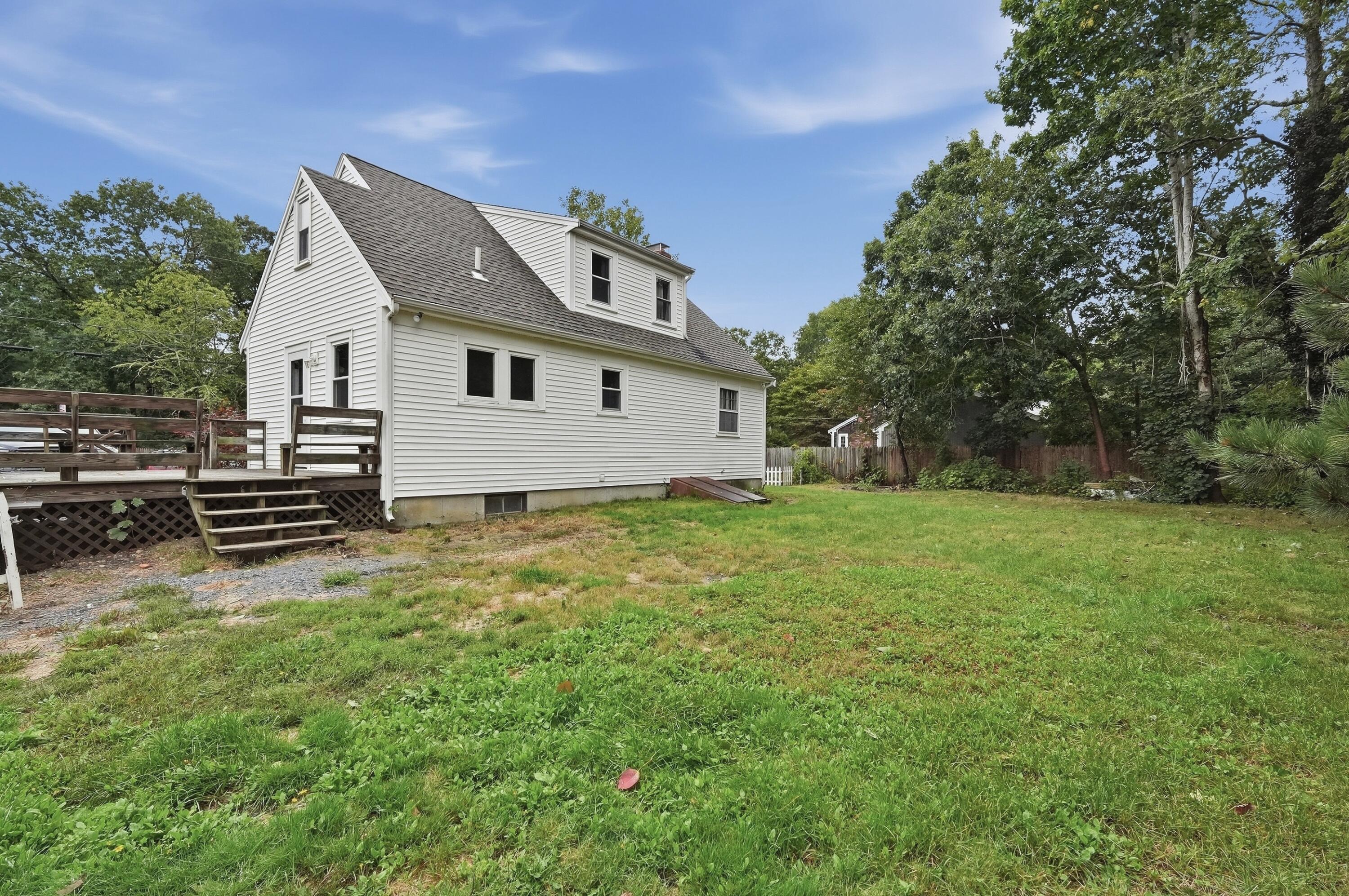 19 Louise Lane East Falmouth MA 02536