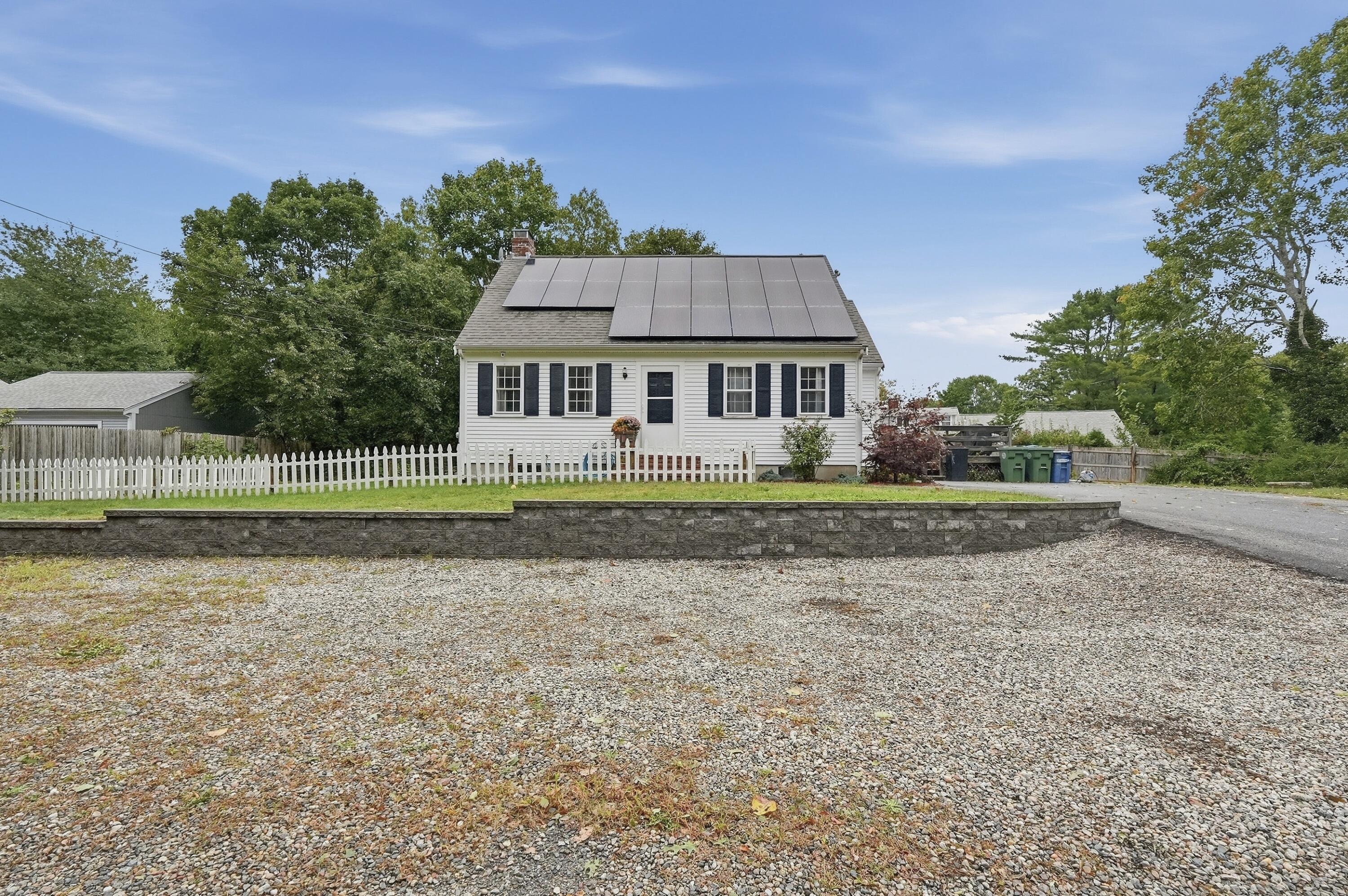 19 Louise Lane East Falmouth MA 02536