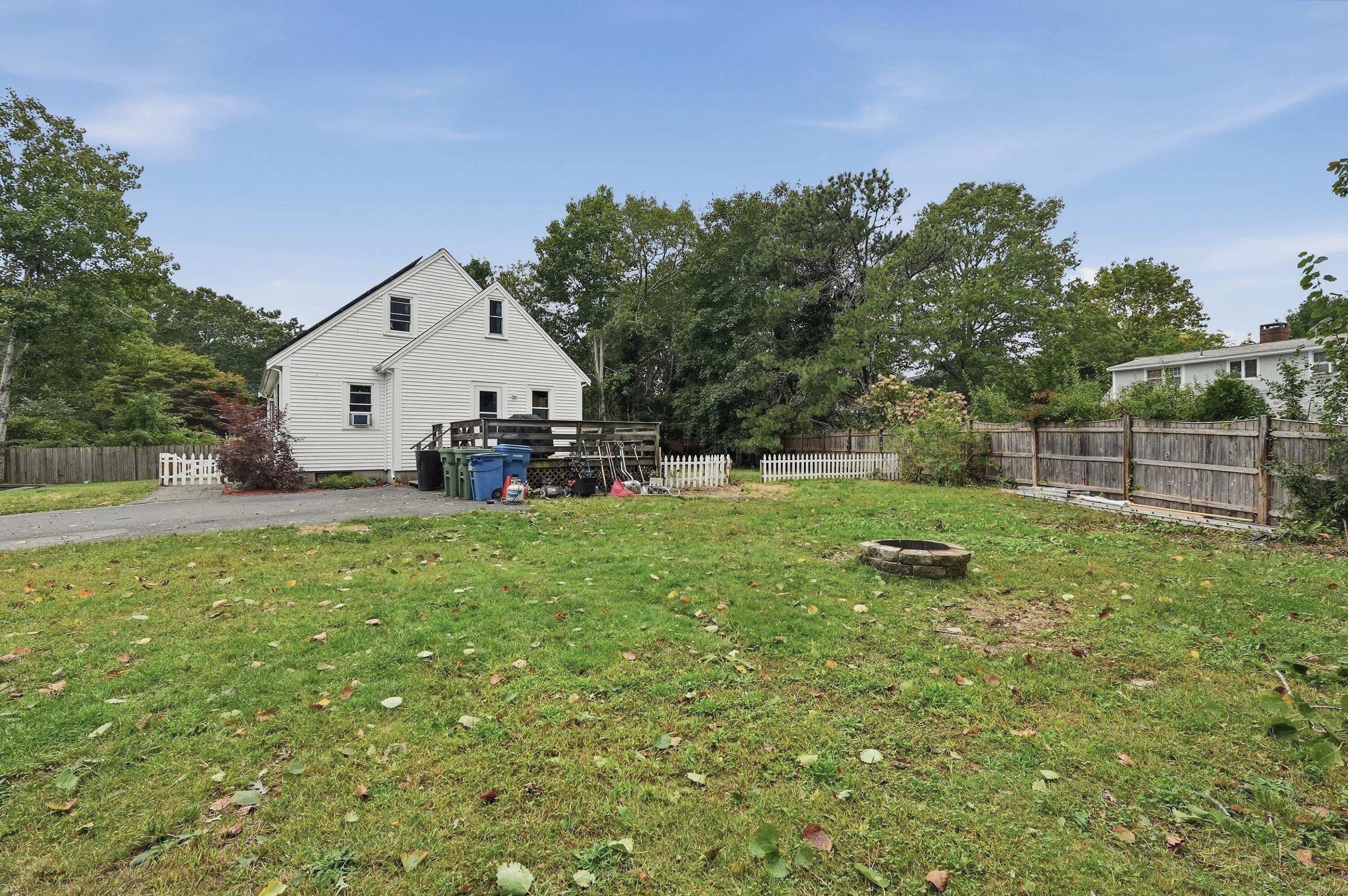 19 Louise Lane East Falmouth MA 02536