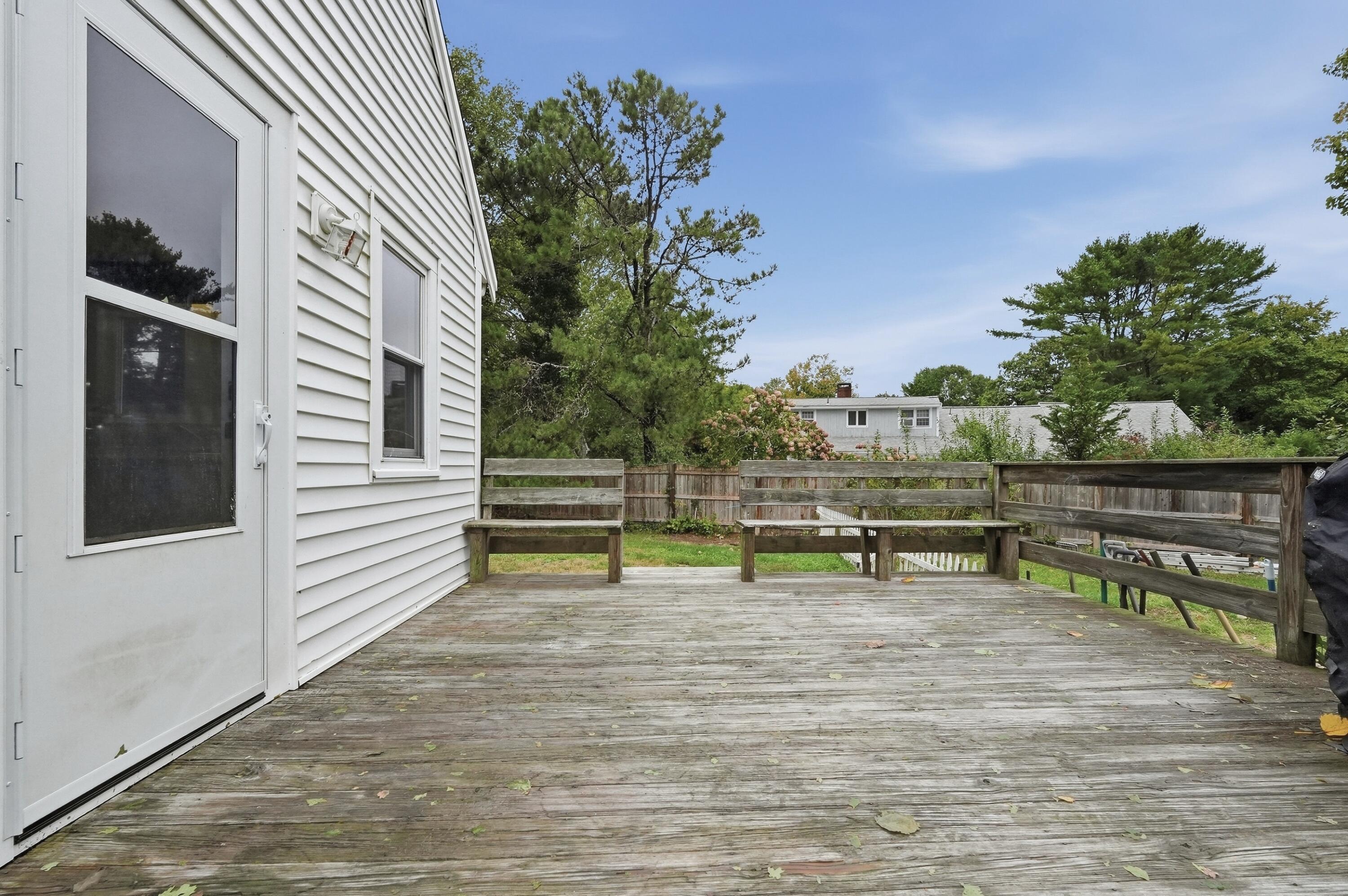 19 Louise Lane East Falmouth MA 02536