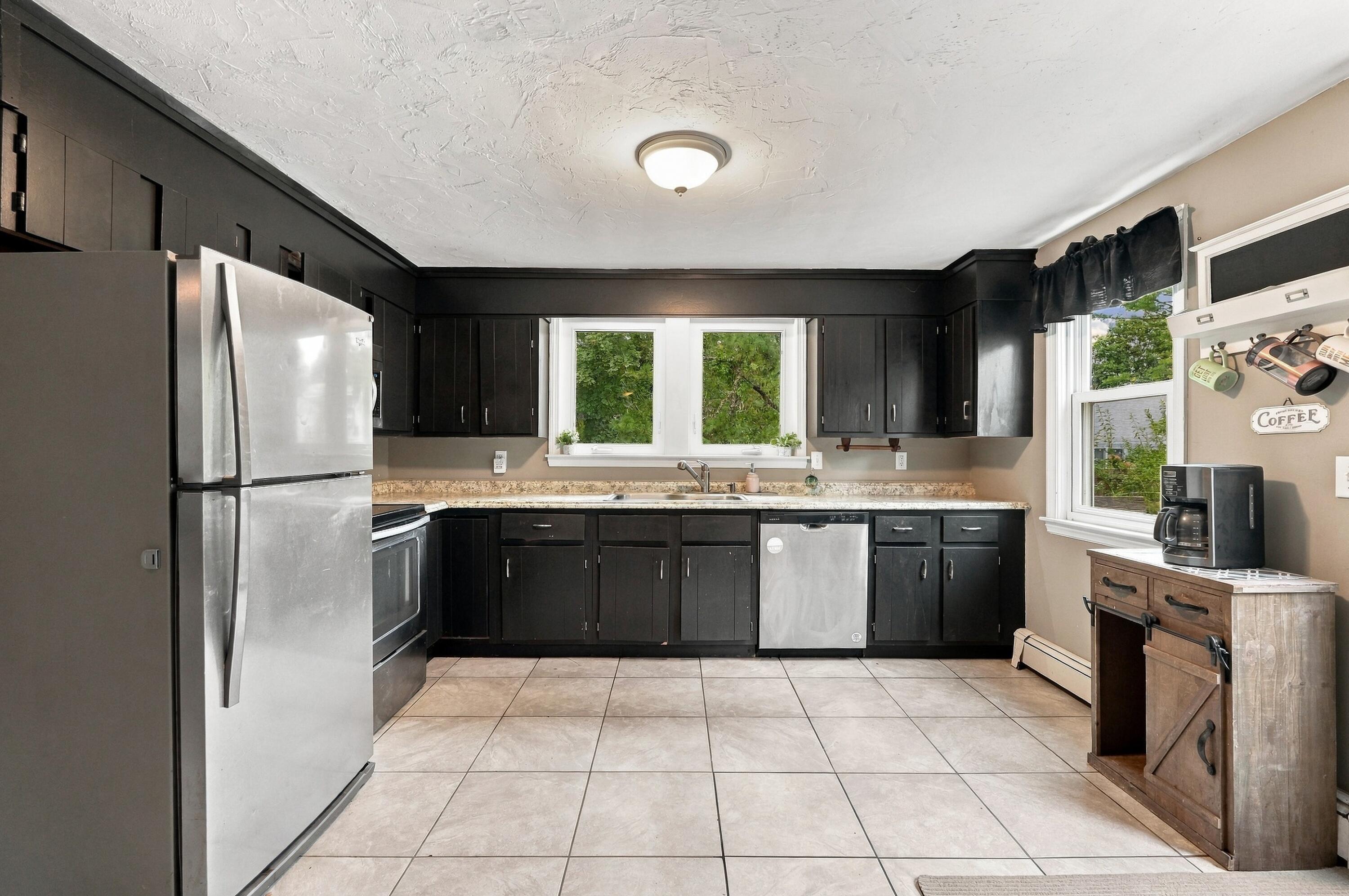 19 Louise Lane East Falmouth MA 02536
