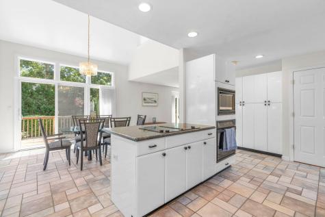 24 Bluff Avenue MA 02649