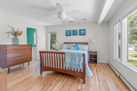 24 Bluff Avenue MA 02649