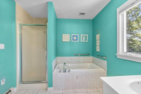 24 Bluff Avenue MA 02649
