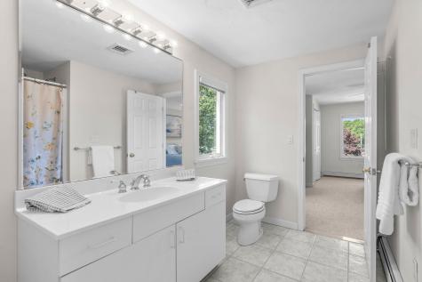 24 Bluff Avenue MA 02649