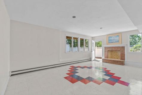 24 Bluff Avenue MA 02649