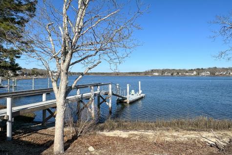 18 Great River Road Mashpee MA 02649