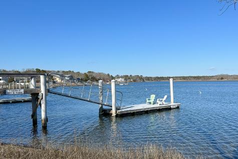 18 Great River Road Mashpee MA 02649
