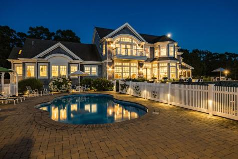 8 Schardt Way North Truro MA 02652