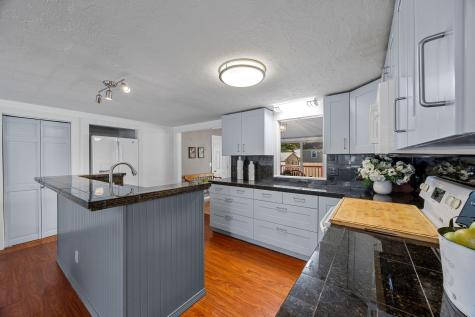 15 Captain Jud Road Dennis MA 02660