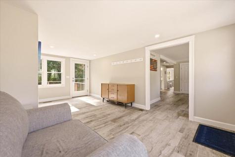 23 Clubhouse Drive Bourne MA 02559