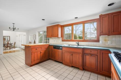 422 Hatchville Road Falmouth MA 02536