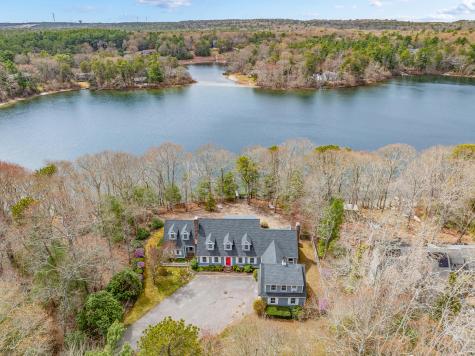 422 Hatchville Road Falmouth MA 02536