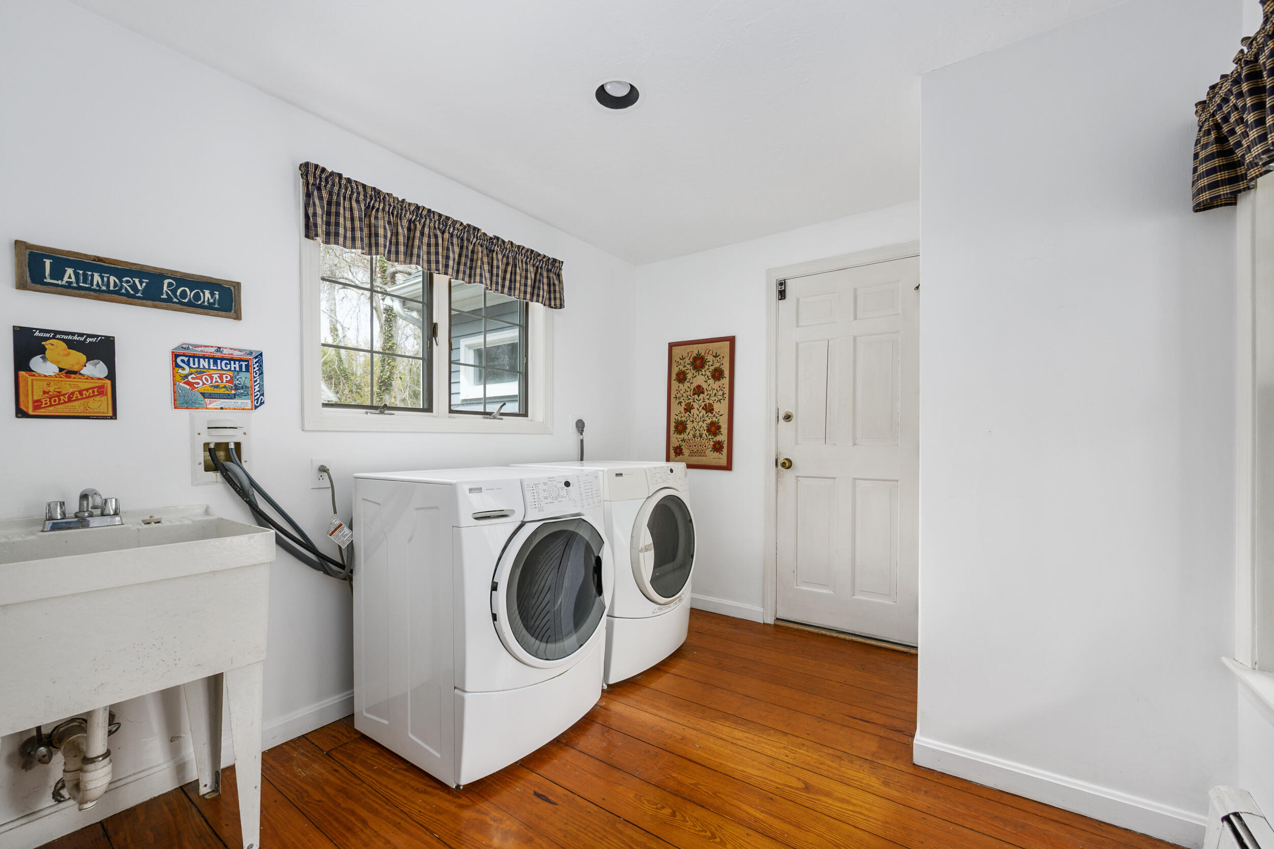 422 Hatchville Road Falmouth MA 02536