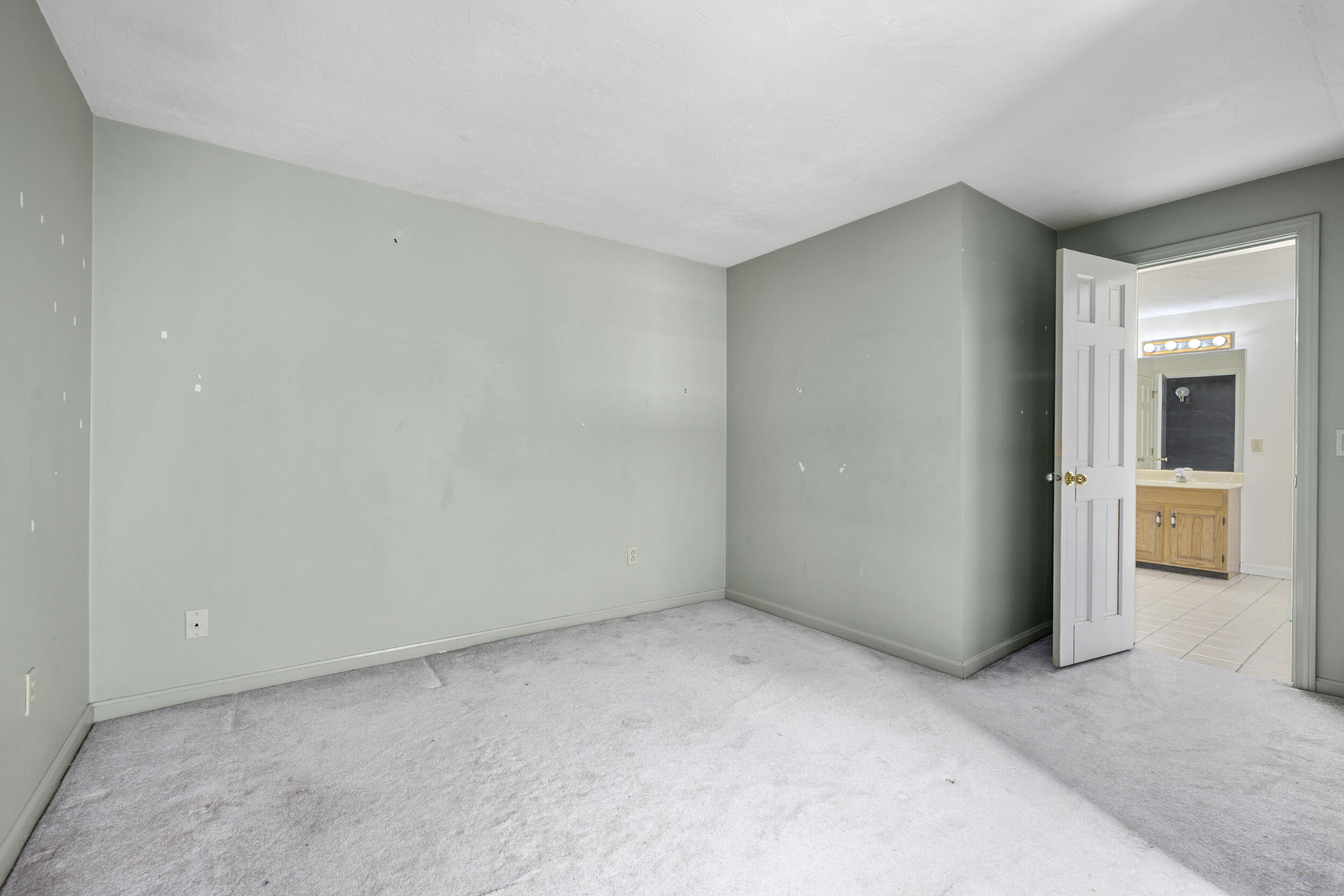 422 Hatchville Road Falmouth MA 02536