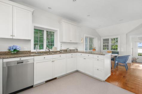 11 Sheperd's Way Barnstable MA 02630