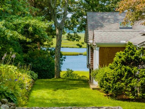 11 Sheperd's Way Barnstable MA 02630