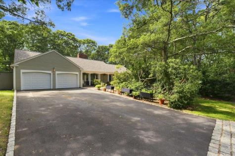 114 Carriage Lane Barnstable MA 02630