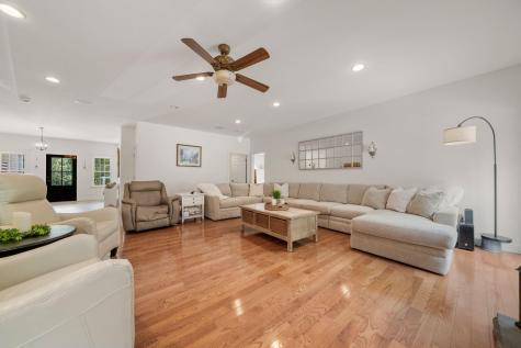 29 Pimlico Pond Road Mashpee MA 02649