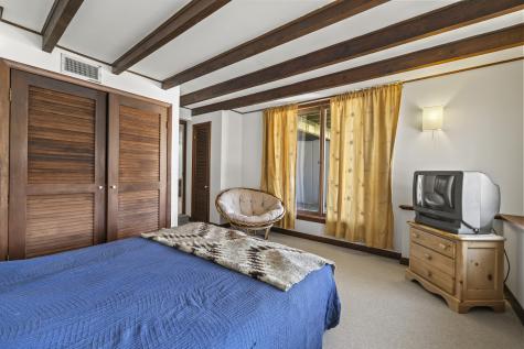 36 Little Neck Lane Mashpee MA 02649