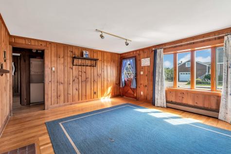 411 Maravista Avenue Teaticket MA 02536
