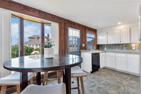 411 Maravista Avenue Teaticket MA 02536