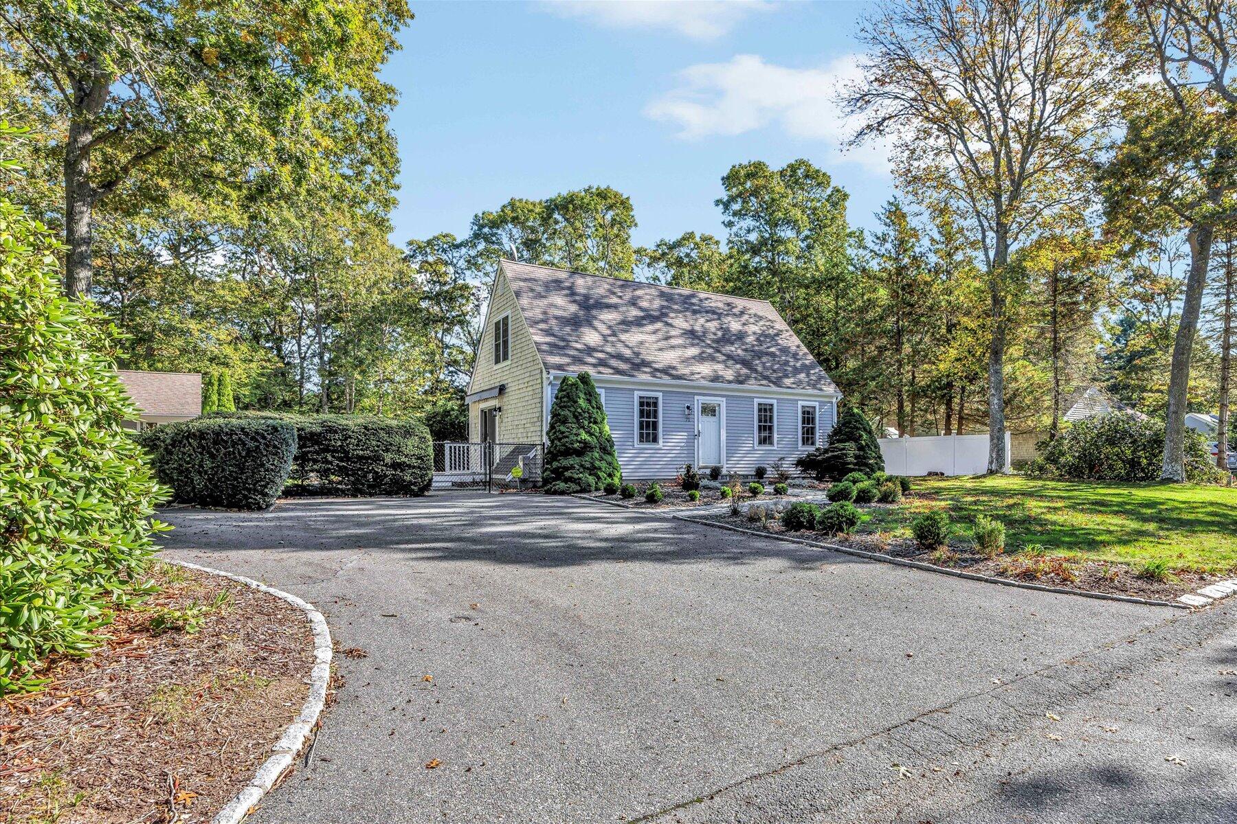 71 Seabrook Drive Falmouth MA 02536