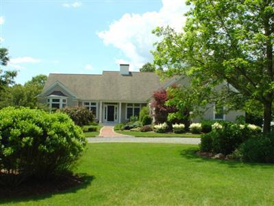 4 Aviators Lane Sandwich MA 02563